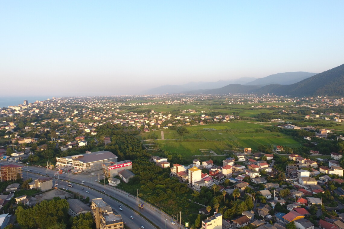 عکس هوایی از شهر چالوس دریا