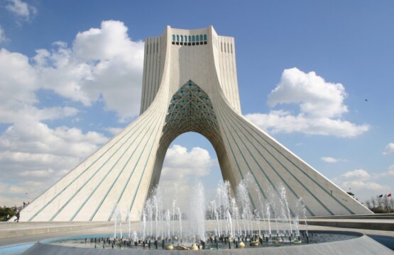 برج آزادی تهران-ورودی برج آزادی کجاست-برج آزادی چند طبقه است-آدرس برج آزادی- برج آزادی