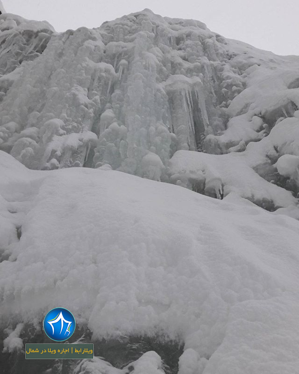عکس زمستان ابشار اکاپل یخ زده