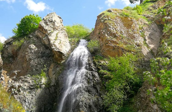 آبشار اکاپل ابشار کلاردشت ابشار جاذبه طبیعی کلاردشت ابشار اکاپل کلاردشت (۷)