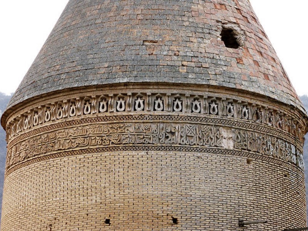 برج رادکان کردکوی، یادگار قرن پنجم هجری روی تپه‌های گلستان